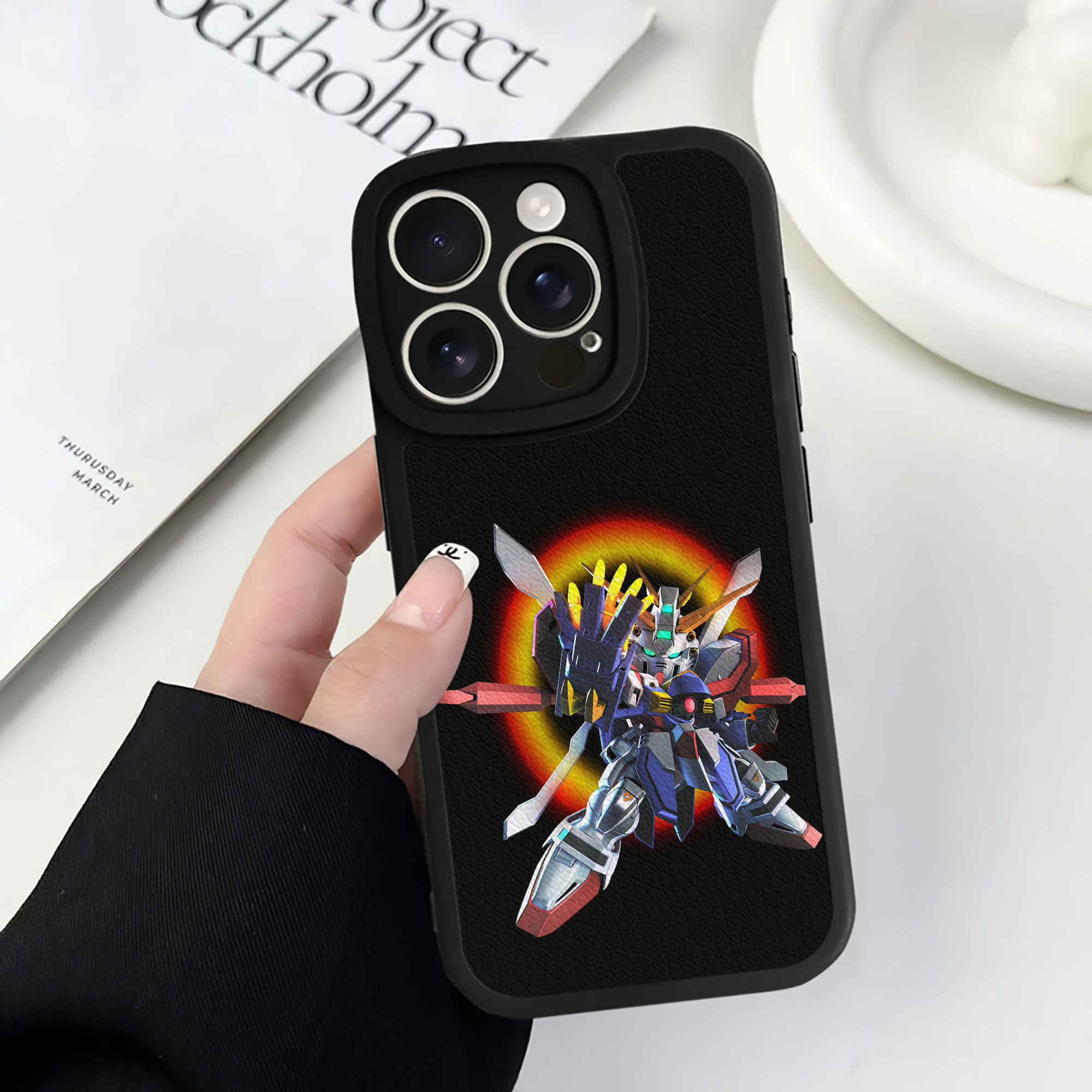 （画像用） 機動戦士ガンダム Mobile Suit Gundam 【iPhone 16シリーズ対応】シリコンスマホケース（レザー調） 材質：シリコン